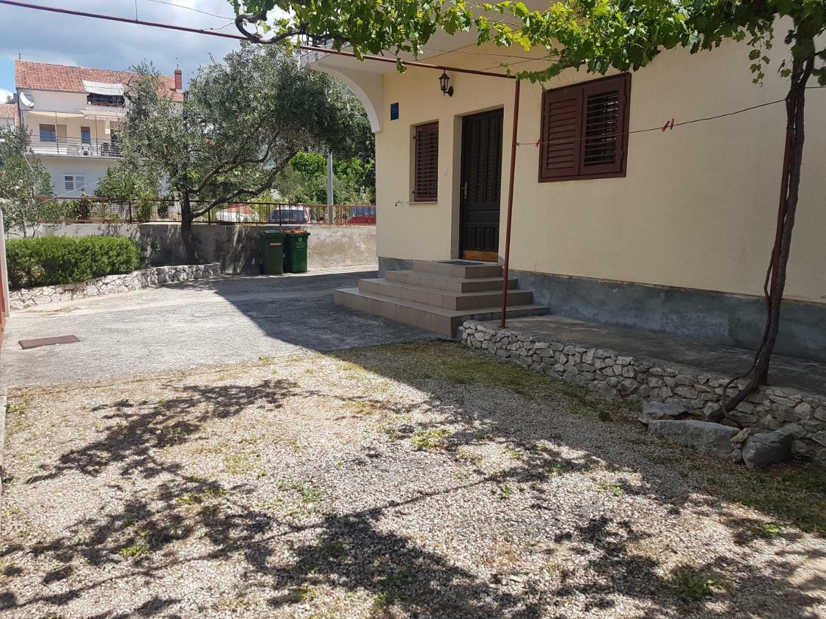 Apartment Ivano Vodice Kültér fotó